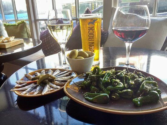 Browns Bar & Restaurant